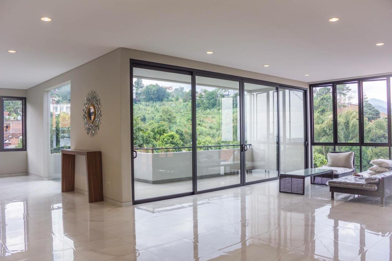 Villa Dago Pakar Bandung Buitenkant foto